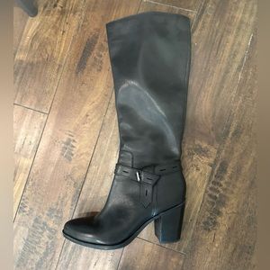 Naturalized Heel Boots